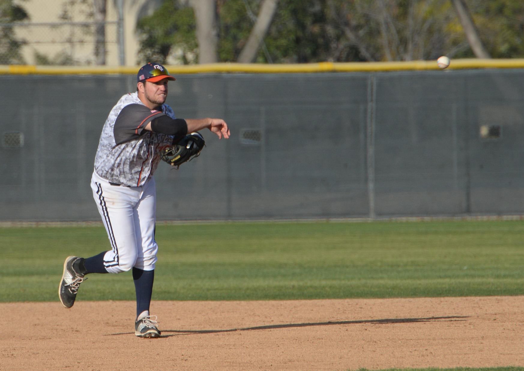 Baseball finds road success in DH sweep over Desert