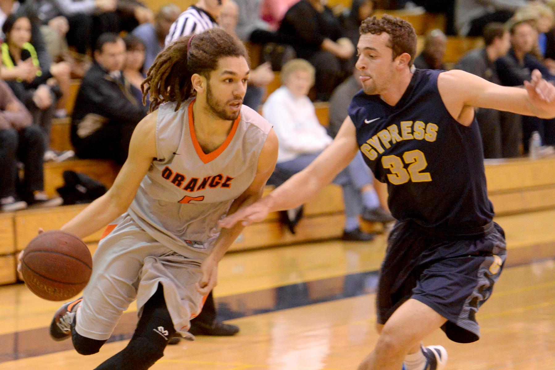 Pirates hang on for 64-55 win over Dons