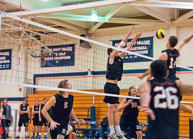 Pirates edged out by Vikings in five-set thriller