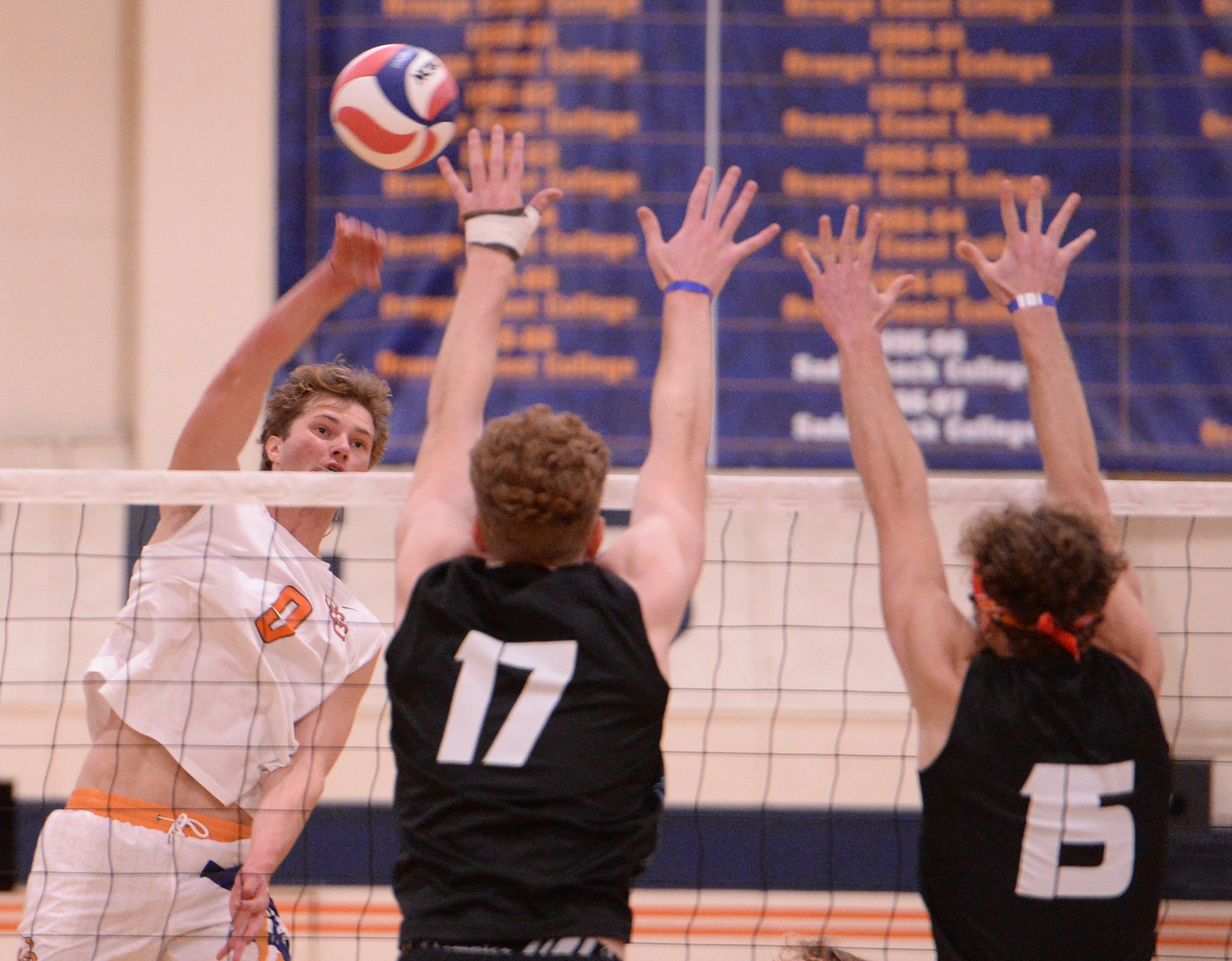 Pirates sweep past Raiders, punch ticket to State Final Four